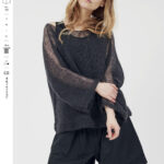 MIRANDA svört gegnsæ peysa