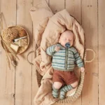 T14-08 Rönd. peysa/samfella/húfur/sokkar