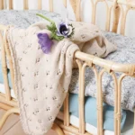 T11-23 Smárateppi með hekluðum kanti