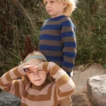 T17-36 Röndótt perlupeysa