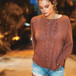 ELLA peysa með kaðalmunstri