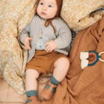 T11-34 Lille rille peysa, kjusa, teppi